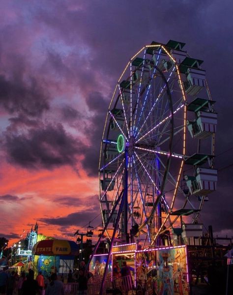 #iowa #desmoines #fairs #statefair #summer Photography Cityscapes, Iowa State Fair, Des Moines Iowa, Iowa State, Summer Bucket List, State Fair, Summer Bucket, Stunning Photography, Des Moines