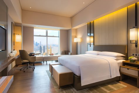 Hotel Dining & Restaurants | Chongqing Marriott Hotel Hotel Interior Bedroom, Small Hotel Room, Habbo Hotel, Hotel Bedroom Design, Hotel Room Interior, Luxury Hotel Room, Marriott Hotel, Hotel Room Design, Hotel Bedroom