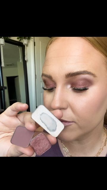 Kelsey | Everyday Mom Beauty Tips on Instagram: "How do we feel about purple eyeshadow?? 💜💜💜 You can shop these colors by heading to the link in my bio or comment with a 💜 below and I’ll get the link for ya! • • #purpleeyeshadow #eyeshadow #eyeshadowtutorial #makeup #makeupartist #makeupforeveryone #everyonecandothis #teachingmakeup #makeupclasses #womensupportingwomen #womencaringforwomen #easymakeup #makeuptutorials #makeuptut #reels #viralreels #makeupreels #businesswomen #smallbusiness # Purple Eyeshadow Looks, Mom Beauty, Makeup Class, Makeup Tut, Purple Eyeshadow, Makeup For Beginners, Eyeshadow Tutorial, Eyeshadow Looks, Women Supporting Women