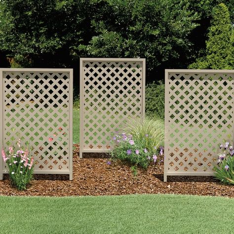 Plastic Lattice, Privacy Fence Designs, Lattice Fence, Backyard Privacy, Garden Arbor, Privacy Screen Outdoor, Outdoor Privacy, Privacy Screens, Fence Landscaping