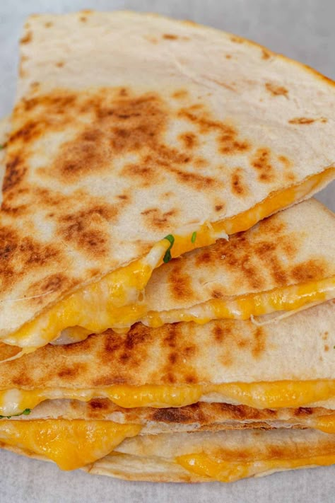 Simple Cheese Quesadilla, How To Make Cheese Quesadillas Easy, Mexican Food Recipes Quesadillas, Tortilla Quesadilla Recipes, Best Cheese Quesadilla Recipe, Quesadilla Recipes Easy Cheese, How To Make A Cheese Quesadilla, Cheese Quesadillas Recipes, Cheese Quesadillas Easy