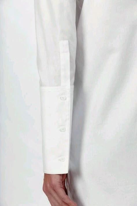 Detail Couture, Classic White Shirt, Shirt Detail, Couture Details, Clothing Details, Design Textile, Business Outfit, White Shirts, Mode Inspiration