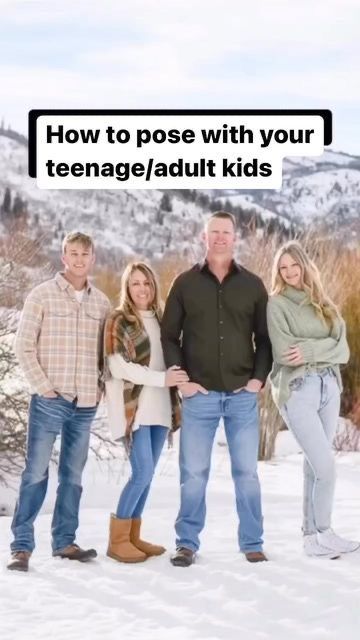 Adult Family Poses, Family Posing Ideas, Adult Family Photos, Parkcity Utah, Christmas Family Photoshoot, Winter Family Photos, Family Photoshoot Poses, Family Portrait Poses, Family Picture Poses