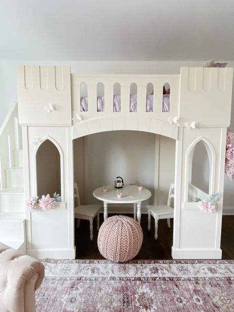 Princess Beds For Kids Daughters, Castle Beds For Kids, Castle Loft Bed Diy, Bunk Bed Castle, Loft Bed Castle, Kids Castle Bed, Pink And Purple Princess Room, Diy Castle Bed, Castle Beds For Girls Room