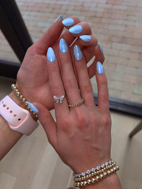 Blue almond chrome nails Beach Gel Nails, Europe Nails, Short Classy Nails, Blue Chrome Nails, Blue Gel Nails, Spring Break Nails, Kutek Disney, Beach Nail, Baby Blue Nails