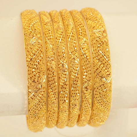 Bangles Gold Bangles Dubai Design, Dubai Gold Jewelry Bangles, Dubai Gold Bangles, 22k Gold Bangles, Dubai Gold Jewelry, Gold Jewels Design, White Gold Bangle, Gold Bangles For Women, Gold Jewelry Outfits