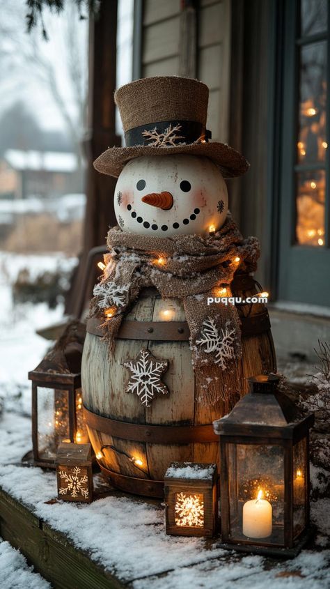 50 Stunning Ideas for a Snow-Themed Porch Display Snowman Themed Tree, Snowman Porch Decorating Ideas, Winter Front Porch Decorating Ideas, Diy Snowman Decor, Outdoor Winter Porch Decor, Snowman Ideas Outdoor, Front Porch Winter Decor Ideas, January Front Porch Decor, Snowman Decorating Ideas