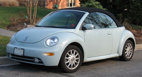 2012 VW Light blue vonvertable Buggy Car, Bug Car, Volkswagen New Beetle, Car Deco, Volkswagen Bug, Beetle Car, Beetle Convertible, Vw Vintage, Girly Car