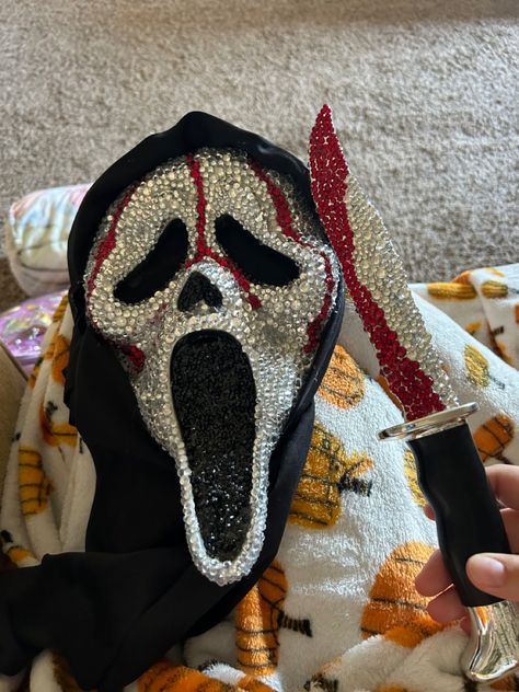 Halloween Movie Inspired Costumes, Ghost Face Aesthetic Outfit, Scream Women’s Costume, Gem Scream Mask, Bejeweled Scream Mask, Halloween Costumes Gosthface, Ghostface Costume Aesthetic, Scream Movie Costume Ideas, Ghost Face Bedazzled