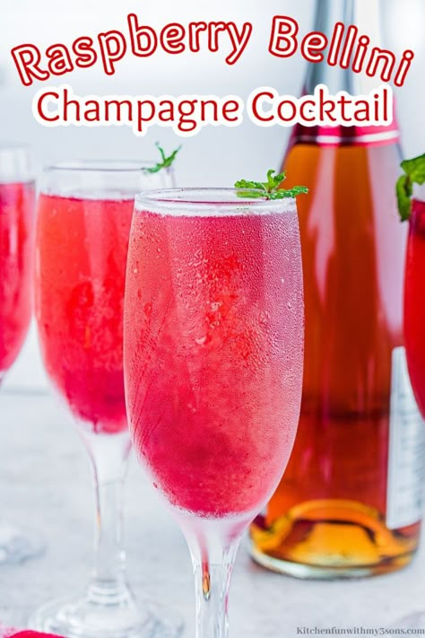 New Years Eve Party Drinks, Raspberry Bellini, Raspberry Champagne, Prosecco Cocktail Recipes, Raspberry Cocktail, Bellini Recipe, Champagne Recipes Cocktails, Champagne Drinks, Cocktail Videos