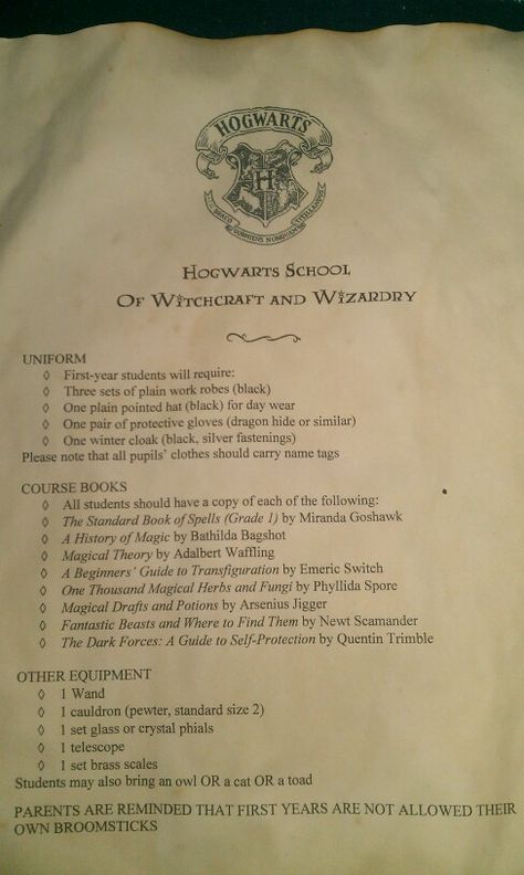 School Supply List Hogwarts Supply List, Hogwarts Packing List, Hogwarts List Of Supplies, Slytherin School Supplies, Hogwarts Suitcase, Harry Potter Theme Room, Harry Potter 11th Birthday, Harry Potter Templates, Hogwarts School Supplies