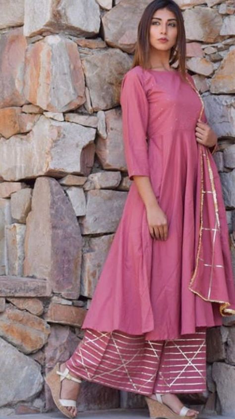 Ethenic Wear, Mukaish Work, Wedding Guest Outfit Winter, Simple Kurti, Happy Dresses, Moss Rose, Kurta Design, Long Kurti Designs, Maxi Outfits