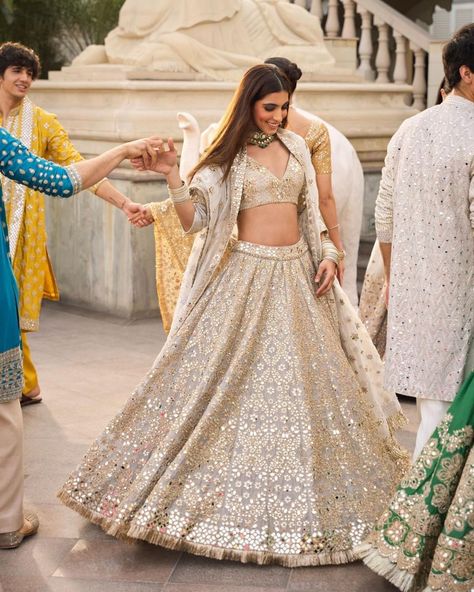 Mirror Work Lehengas For All Your Wedding Events - Pyaari Weddings Chaniya Choli Poses, Sabyasachi Designer, Abhinav Mishra, Sangeet Decor, Gold Lehenga, Mirror Work Lehenga, Indian Outfits Lehenga, Wedding Lehenga Choli, Lehenga Designs Simple