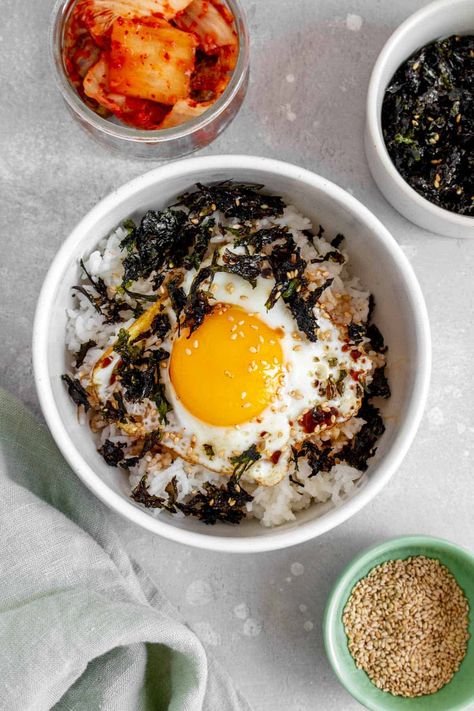 Egg Rice Breakfast, Korean Egg Rice, Gyeran Bap, Rice For Breakfast, Rice Breakfast Recipes, Vietnamese Breakfast, Eggs And Rice, Korean Egg, Rice Breakfast