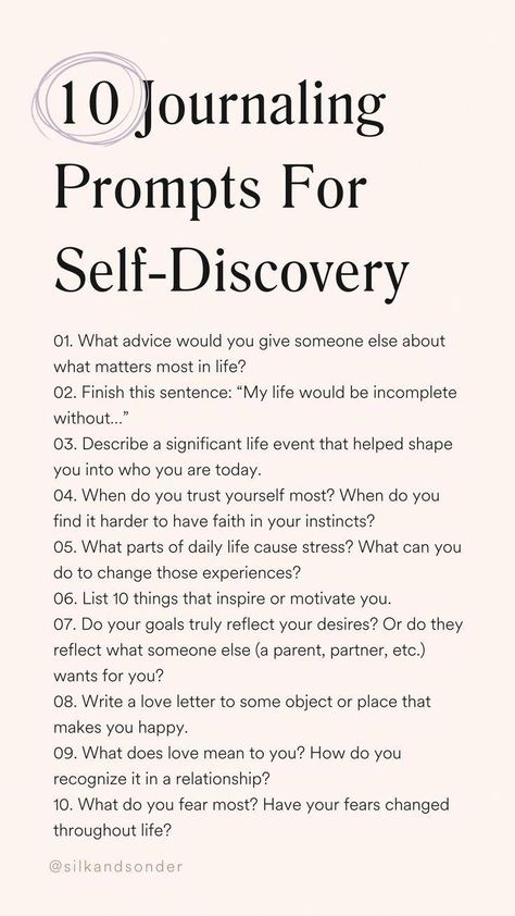 Having journal prompts for your self-discovery journey can be incredibly helpful. There are so many aspects to understanding your character. And doing the much-needed journaling and reflection to experience personal growth is part of the process. Depending on your mood -- whether you’re feeling overwhelmed or excited t Writing Prompts Journal Self Discovery, What To Write Down In A Journal, Journaling Prompts For Self Improvement, Topics To Write About Journals Ideas, Journal Prompts For Learning About Yourself, Journal For Success, What Do You Write About In A Journal, Character Journal Prompts, Journaling To Know Yourself