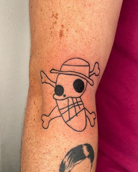 Luffy's Hat Tattoo, Cute One Piece Tattoo, Simple One Piece Tattoo, Small One Piece Tattoo, One Piece Symbols, One Piece Anime Tattoo Ideas, Straw Hat Tattoo, One Piece Symbol, One Piece Tattoo Minimalist