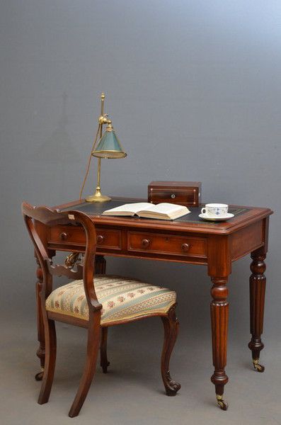 OnlineGalleries.com - Early Victorian Writing Table in Mahogany Victorian Study Table, Vintage Study Table, Writing Table Ideas, Small Dining Room Wall Decor, Vintage Writing Table, Small Dining Room Design Ideas, Table Chairs Design, Victorian Writing Desk, Small Dining Room Design