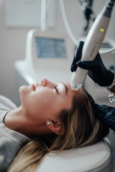 RF microneedling (virtue RF) Microneedling Benefits, Botox Clinic, Rf Microneedling, Medical Aesthetician, Esthetician Marketing, Laser Clinics, Facial Aesthetics, Aesthetic Clinic, Beauty Clinic