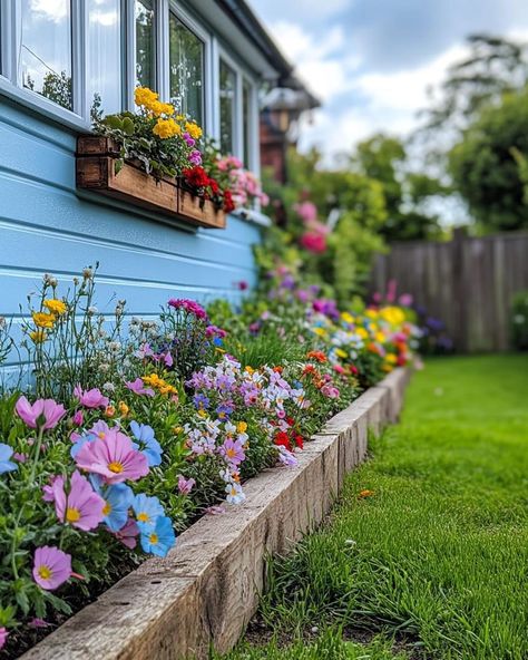 Garden With Flowers Ideas, At Home Flower Garden, Garden Bed Front Yard, Backyard Garden Aesthetic, Flowers On Porch, Flower Beds In Front Of House, Flower Garden Fence, Backyard Flower Garden Ideas, Flower Garden Inspiration