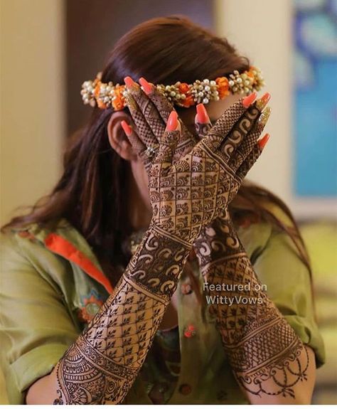 Bridal henna inspiration | Bridal mehendi | Henna design ideas for Brides | Henna tattoos | Henna Stain | henna artist | Back hands  henna designs | Bridal photoshoot | Wedding Photography | Mehendi outfit ideas | Mehendi designs | Henna design ideas for Brides | Orange nails | Credits: Babal Productions | Featured on WittyVows | #mehendi #henna #hennatattoo #hennaart #hennaartist #mehendidesigns #inspirational #ideas Mehendi Photography Bridal, Mehendi Photoshoot, Bridal Mehendi Designs Wedding, Mehendi Photography, Bride Photos Poses, New Bridal Mehndi Designs, Mehendi Outfits, Mehndi Ceremony, Bridal Photography Poses