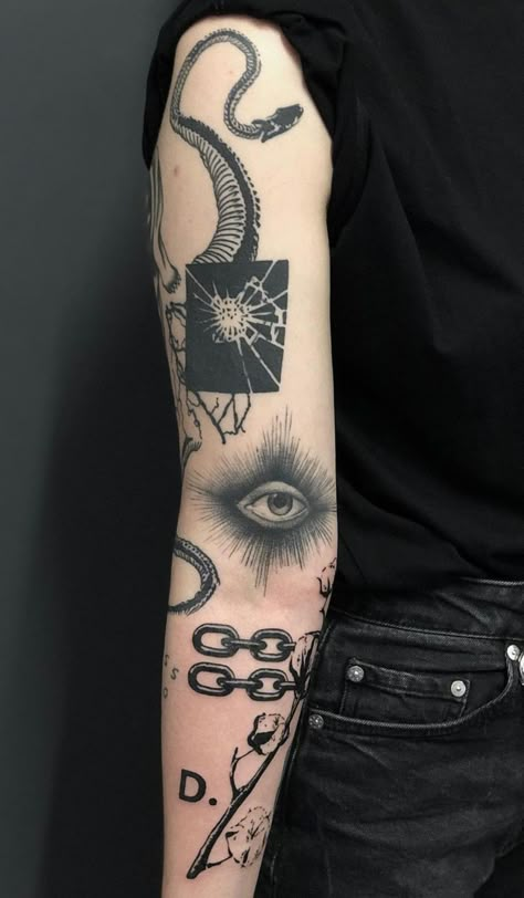 Blackwork Tattoo Style, Edgy Flash Tattoos, Messy Tattoo Style, Grunge Tattoo Sleeve, Abstract Blackwork Tattoo, Horror Tatoos, Black Work Tattoo Sleeve, Brutalist Tattoo, Thigh Cover Up Tattoo