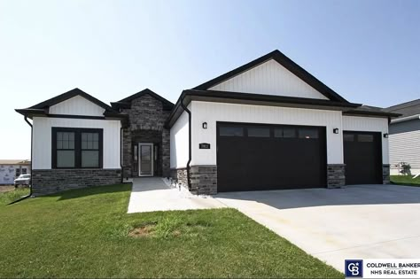 Grey White Black House Exterior, Black White And Grey Exterior House, Black And White House Paint Exterior, Gray And Black Brick House Exterior, White House Esthetics, Grey White And Black House, Black And White One Story House, Black And Grey Home Exterior, Black White And Grey House Exterior