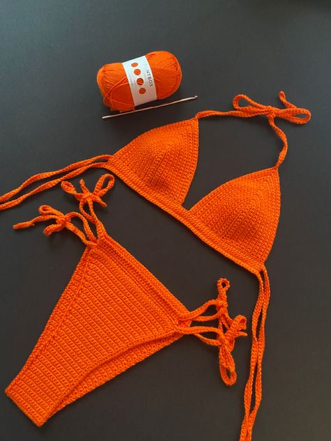 Crochet Ideas Clothes Summer, Fitted Crochet Swimwear, Orange Crochet Outfit, Crocheted Bikinis Diy, Orange Crochet Ideas, Orange Top Crochet, Corchetes Ideas, Ideas A Crochet, New Crochet Ideas