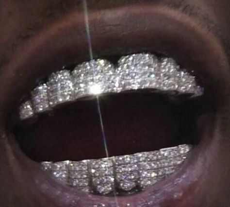 Smile Tips, Pretty Teeth, Grillz Teeth, Diamond Grillz, Gold Grill, Diamond Teeth, Instagram Creator, Grills Teeth, Tooth Gems