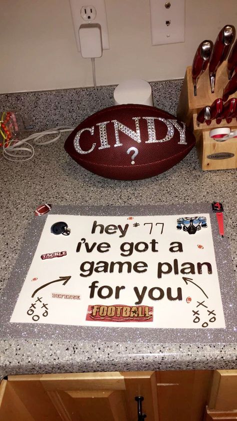 Football Proposal, Homecoming Dance Ideas, Promposals Ideas, Hoco Sign Ideas, Sadies Ideas, Cute Dance Proposals, Sadie Hawkins Proposals, Dance Proposal Ideas, Hoco Proposal Ideas