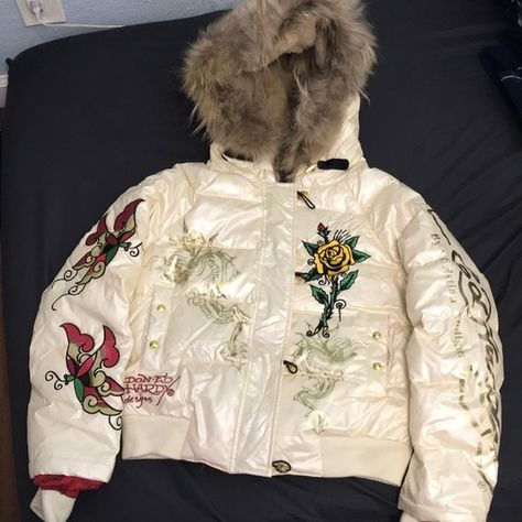 Vintage Ed Hardy by Christian Audigier Women’s Puffer Jacket Tigers Head Back Ed Hardy Puffer Jacket, Ed Hardy Jacket, Chicago Fits, Kanye West Funny, Throwback Outfits, Puffer Jacket With Fur, Vintage Ed Hardy, Trashy Outfits, Christian Audigier