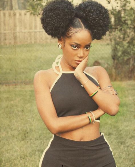 Puff Hairstyle, Afro Puff Hairstyles, Afro Ponytail, Goddess Hair, Hair Puff, Pelo Afro, Afro Puff, Hairdos For Curly Hair, Afro Hair