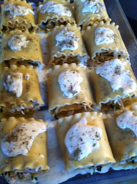 Journey of an Italian Cook: Chicken Spinach Lasagna Roll-Ups Lasagna Roll Up Recipe, Lasagna Roll Up, Chicken Spinach Lasagna, Recipe With Spinach, Cream Cheese Spinach, Spinach Lasagna Rolls, Chicken Spinach Pasta, Chicken Roll Ups, Vegetable Soups