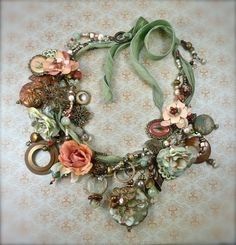 Antique Style Jewelry, Upcycled Vintage Jewelry, Vintage Assemblage Jewelry, Shabby Chic Jewelry, Vintage Jewelry Ideas, Vintage Assemblage, Mixed Media Jewelry, Repurposed Jewelry, Assemblage Jewelry