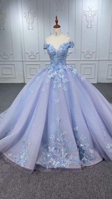 Halloween Wedding Purple, Breakup Messages, Mrs To Be, Xv Dresses, Floral Wedding Dresses, Quince Dresses Blue, Debut Gowns, Quinceanera Themes Dresses, Comfy Sneakers