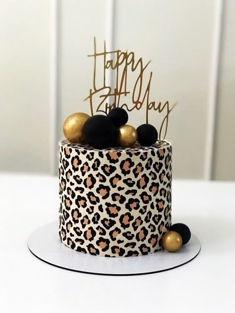 Cake Decorating 40th Birthday, Fancy Birthday Cakes For Women Pretty, Leopard Cake Ideas, Cheetah Print Birthday Cakes, 41st Birthday Cake For Women, Cheetah Cake Birthday, Leopard Cake Birthday, Amazing Birthday Cakes For Women, 30th Bday Cakes For Women