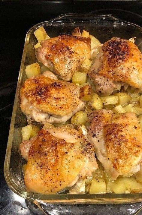 Stanley Tucci Recipes 🌭🥩 | Honey Roasted Chicken and Potatoes | Facebook Garlic Roasted Chicken, Potatoes Chicken, Leg Quarters, Chicken Leg Quarters, Roasted Chicken And Potatoes, Potatoes Roasted, Chicken Garlic, Roasted Garlic Chicken, Garlic Garlic