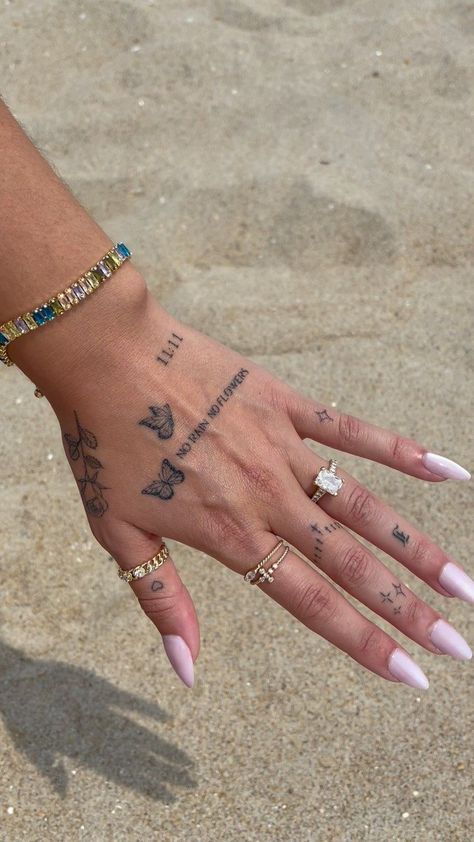 Hand Tattoos With Rings, Tattooed Hands Women, Hand Tattoos Smiley Face, Cute Arm Tats For Women, Tattoo Ideas Female Cool, Pretty Hand And Finger Tattoos For Women, Rare Arm Tattoos For Women, Hand Script Tattoos For Women, Women Hand Tattoos Ideas Minimalist