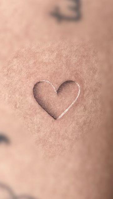 2 In 1 Tattoo Design, Simple Tattoos Mother Daughter, Shadow Heart Tattoo, Heart 3d Tattoo, Heart Designs Tattoo, Golden Heart Tattoo, Scribble Heart Tattoo, 3d Heart Tattoo Designs, Heart In Heart Tattoo