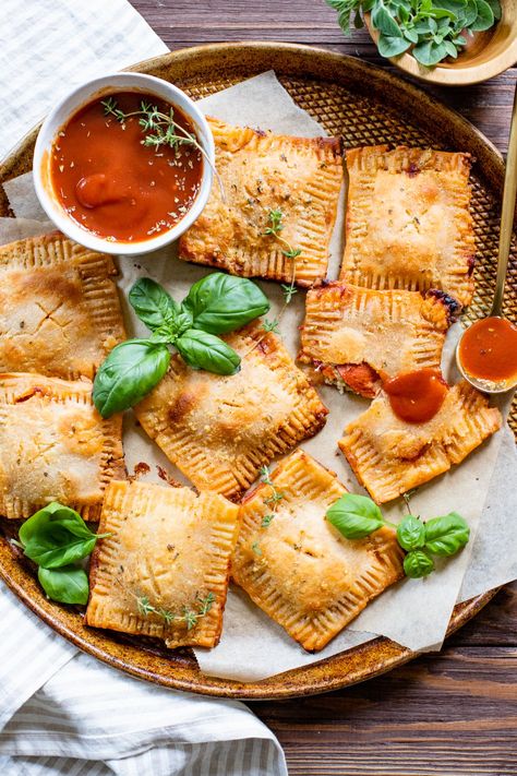 Cream Cheese Pepperoni, Vegan Pizza Rolls, Vegan Pepperoni Pizza, Vegan Puff Pastry, Vegetarian Gourmet, Homemade Pizza Pockets, Vegan Shredded Cheese, Puff Pastry Recipes Savory, Puff Pastry Pizza