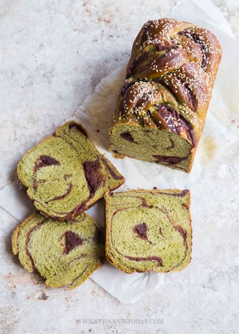 Braided Matcha Red Beans Milk Bread Chocolate Milk Bread, Matcha Bread Recipes, Savory Babka, Babka Cinnamon, Red Bean Bread, Matcha Scones, Red Bean Dessert, Matcha Red Bean, Matcha Bread