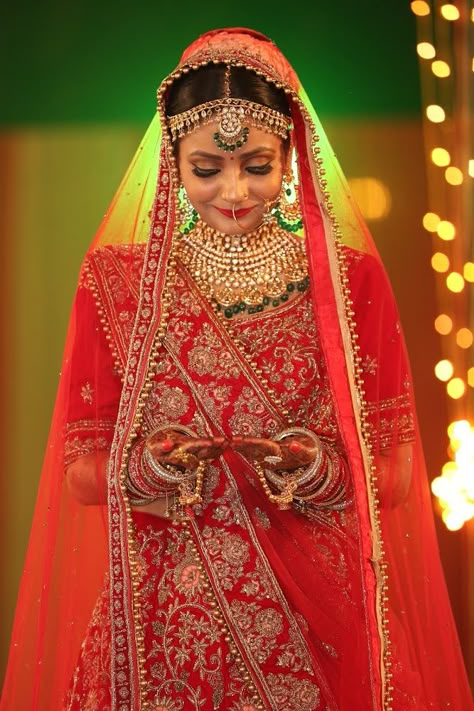 Dhulan Wedding Photography, Dulhan Closeup Photography, Single Wedding Pose, Wedding Girl Posing, Couple Marriage Photography, Sadi Pic, Dhula Dhulan Wedding Photography, Dulhan Photo, Wedding Closeup Photography