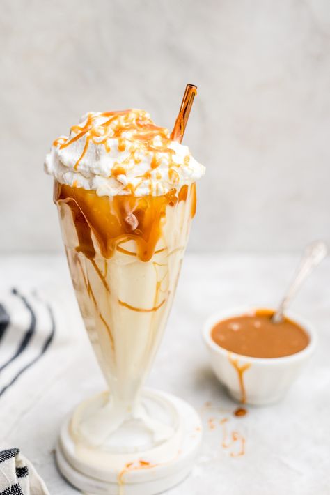 Salted Caramel Milkshake Pic Salted Caramel Milkshake Recipe, Caramel Milkshake Recipe, Salted Caramel Milkshake, Caramel Milkshake, Milkshake Recipe, Milkshake Recipes, The Breakfast Club, Milkshakes, Caramel Sauce