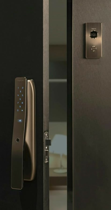 Doors Locks, Digital Door Lock, Smart Door Locks, Smart Home Design, Door Design Modern, Smart Door, Main Door Design, Smart Home Technology, Open The Door