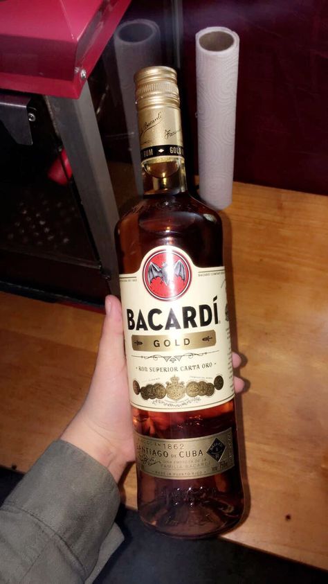 Bacardi Gold Bacardi Snap, Bacardi Gold, Hood Rich, Luxury Love, Bacardi, Girl Luxury, Play Hard, Rich Girl, Drink Up