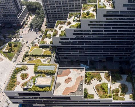 This Building Is Covered In Fully Landscaped Rooftop Terraces Roof Landscape, Garden Rooftop, Terraced Landscaping, Terrace Building, Roof Garden Design, Green Terrace, Rooftop Design, Roof Architecture, Building Roof