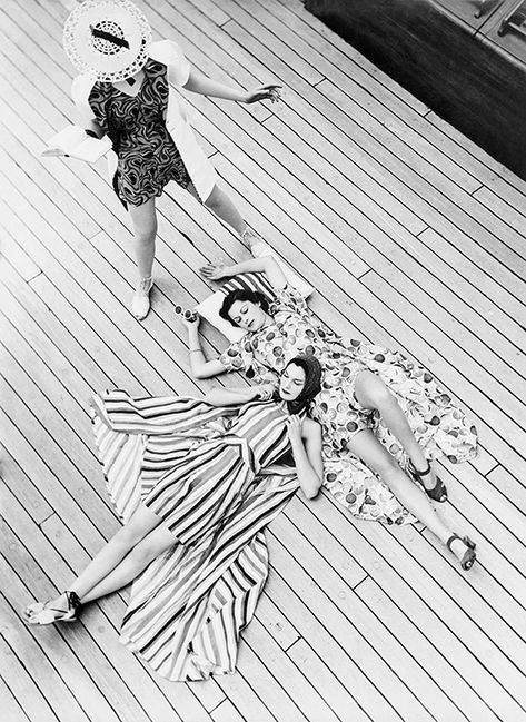 Models wearing ensembles by Dilkusha and Paquin, Harper’s Bazaar, August 1937. Norman Parkinson, Tatjana Patitz, English Fashion, Iconic Images, World Photography, Harper’s Bazaar, Summer Feeling, Summer Is Here, Vogue Magazine