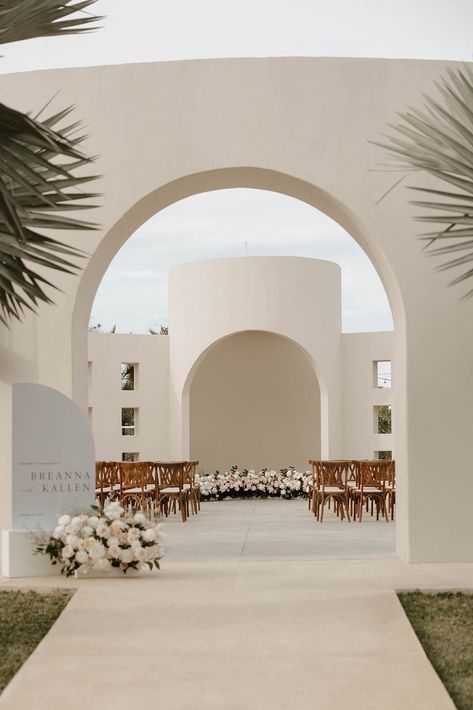 Wedding In Cabo San Lucas Mexico, Destination Wedding Aisle, All Glass Wedding Reception, Chic Mexico Wedding, Modern Aesthetic Wedding, Minimal Luxury Wedding, Luxury Modern Wedding, Acre Baja Wedding, Baja Luna Wedding