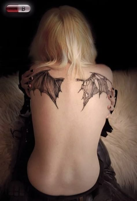 Alas Tattoo, Wing Tattoos On Back, Tattoo Son, Wing Tattoo Designs, Bat Tattoo, 4 Tattoo, Wing Tattoo, Gothic Tattoo, Celtic Tattoos