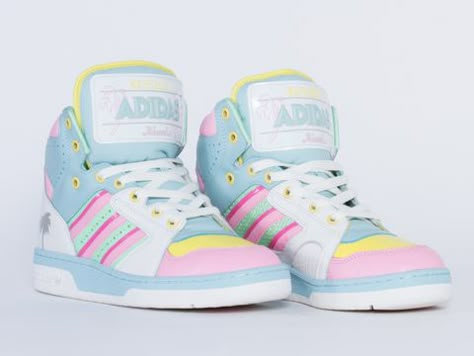 Pastel Pumps Kidcore Shoes, Cooler Style, Glamour Vintage, Fashion Tumblr, Kawaii Shoes, Pastel Fashion, Jeremy Scott, Sweatshirt Women, Soft Grunge