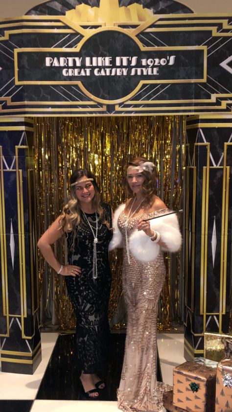 Roaring 20s Party Backdrop, Roaring 20s Party Photo Booth, Great Gatsby Auction, 1920 Photo Booth, Gatsby Party Photo Booth, Gatsby Themed Party Decorations Diy, Pink Great Gatsby Party, Roaring 60s Party, Great Gatsby Hoco Theme